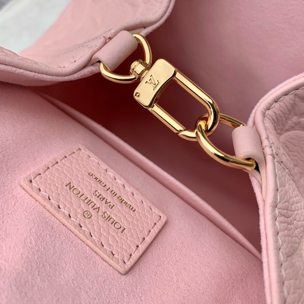 Louis Vuitton Backup