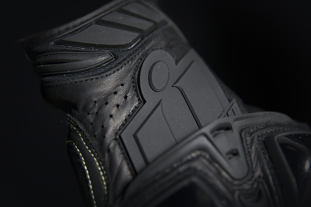 Мотоперчатки - ICON HYPERSPORT SHORT (черные)