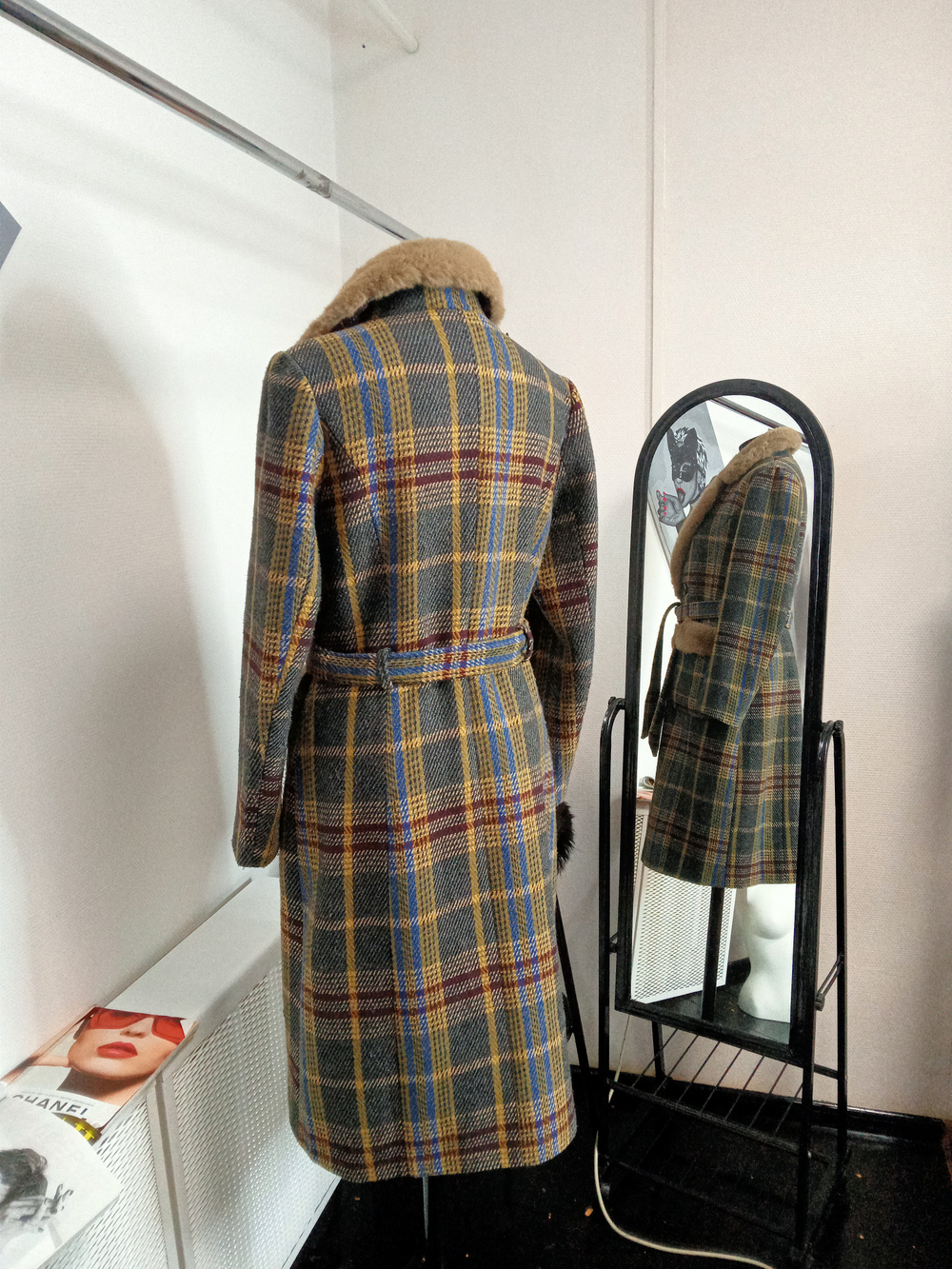 Пальто демисезонное в клетку.Размер 50/52