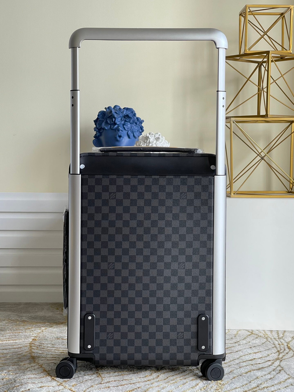 Louis Vuitton Horizon 50 Suitcase