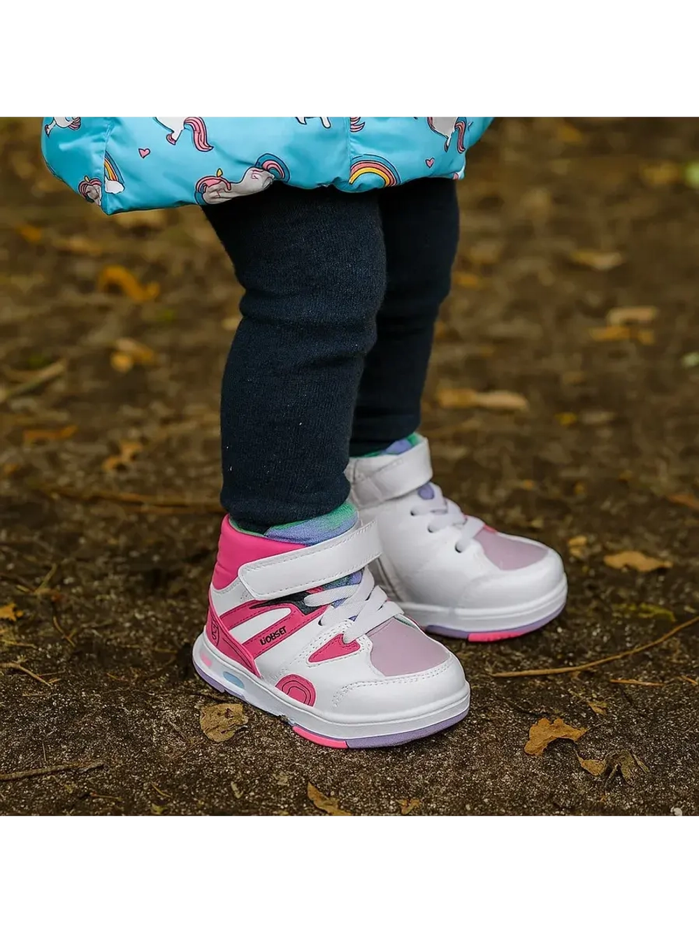 Ботинки для девочки демисезонные.