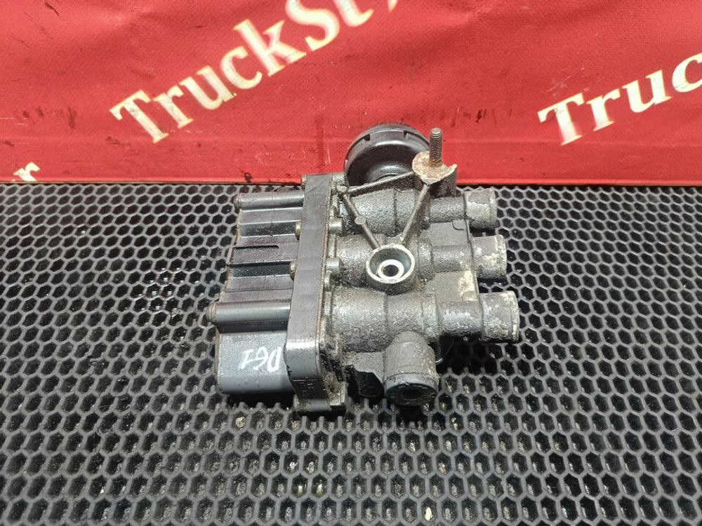 Кран уровня пола главный