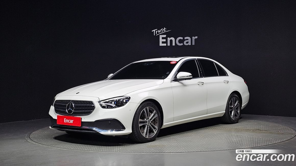 Mercedes-Benz E-Class W213 E350 4MATIC Avangarde (01.2021)