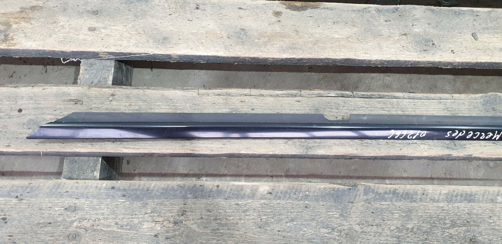 Молдинг двери задней правой ML GLE (W166) 11-18 Б/У Оригинал A1667350465