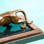 Кабинетная скульптура «Крадущийся барс»