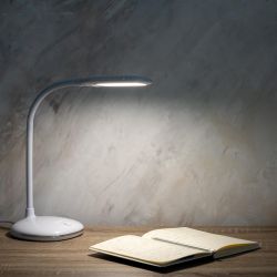 TLD-561 White-LED-450Lm-4500K Светильник настольный. 7W. Механический выключатель. Белый. ТМ Uniel