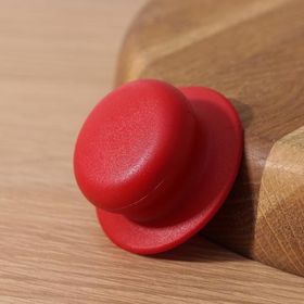 Ручка для крышки на посуду с саморезом диаметр 6 см цвет красный