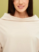 Лонгслив оверсайз с вырезом лодочка бежевый