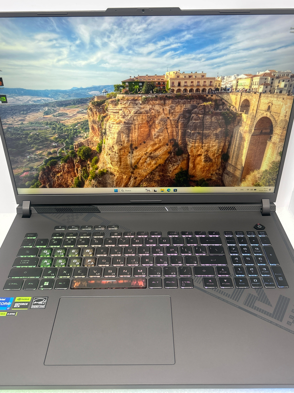 Ноутбук игровой ASUS ROG Strix G18 G814JV-N6186W (90NR0CM1-M00CH0) 18"/Intel Core i7-13650HX/RAM 16GB/SSD 1024GB/GeForce RTX 4060/2560x1600/IPS/240Hz/Windows 11/Подсветка кл-ры: RGB/Серый. Состояние: B1