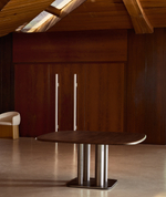 Стол Melvar из 100% орехового шпона с основанием из стали 150 x 150