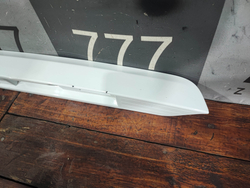 Накладка крышки багажника LADA Granta 18-нв Б/У Оригинал 8450103775