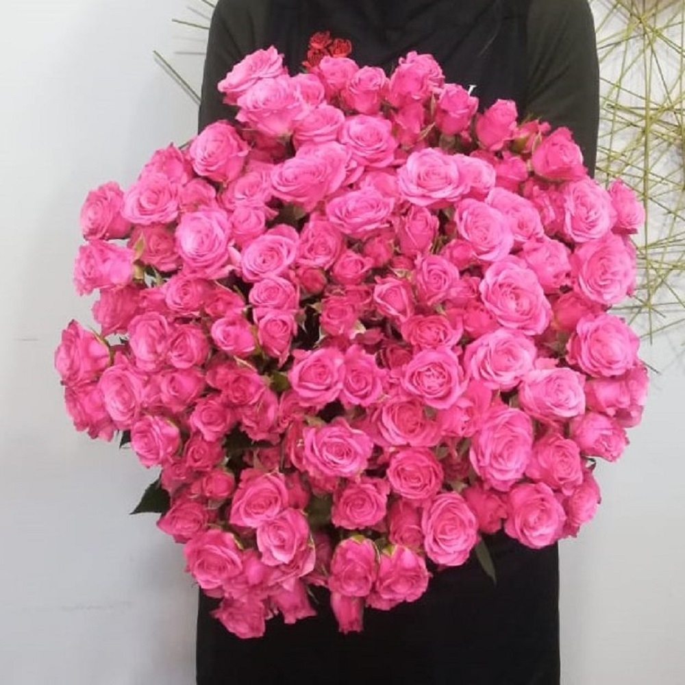 Букет из 21 кустовых роз Розовый фламинго