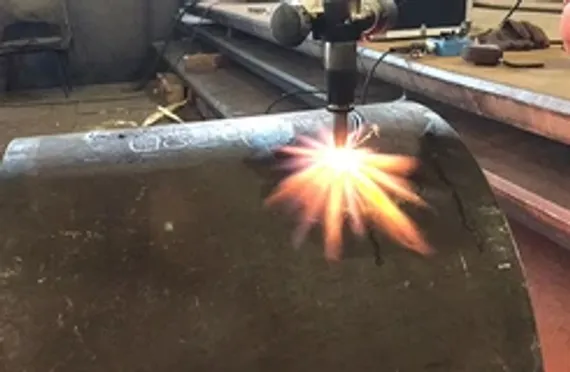 Приспособление для зажима труб для кромкореза UZ-12