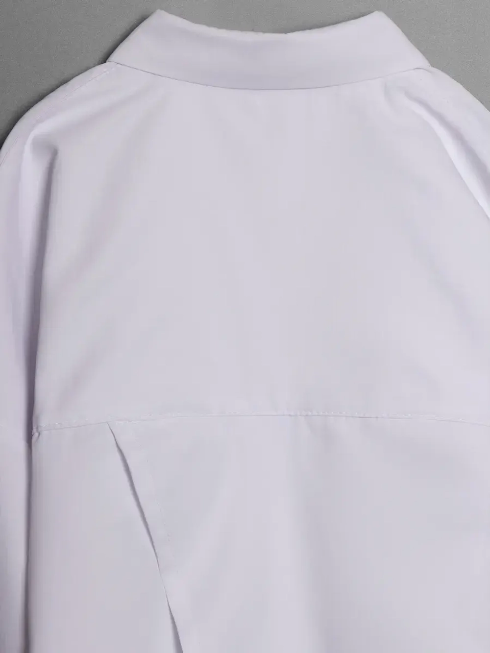 Белая школьная рубашка для девочки с длинным рукавом