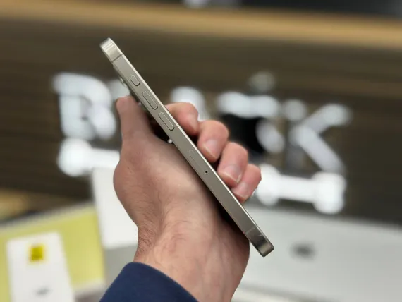 Б/У Телефон Apple iPhone 15 Pro 256Gb Natural Titanium 87% (J221V92PP6)
