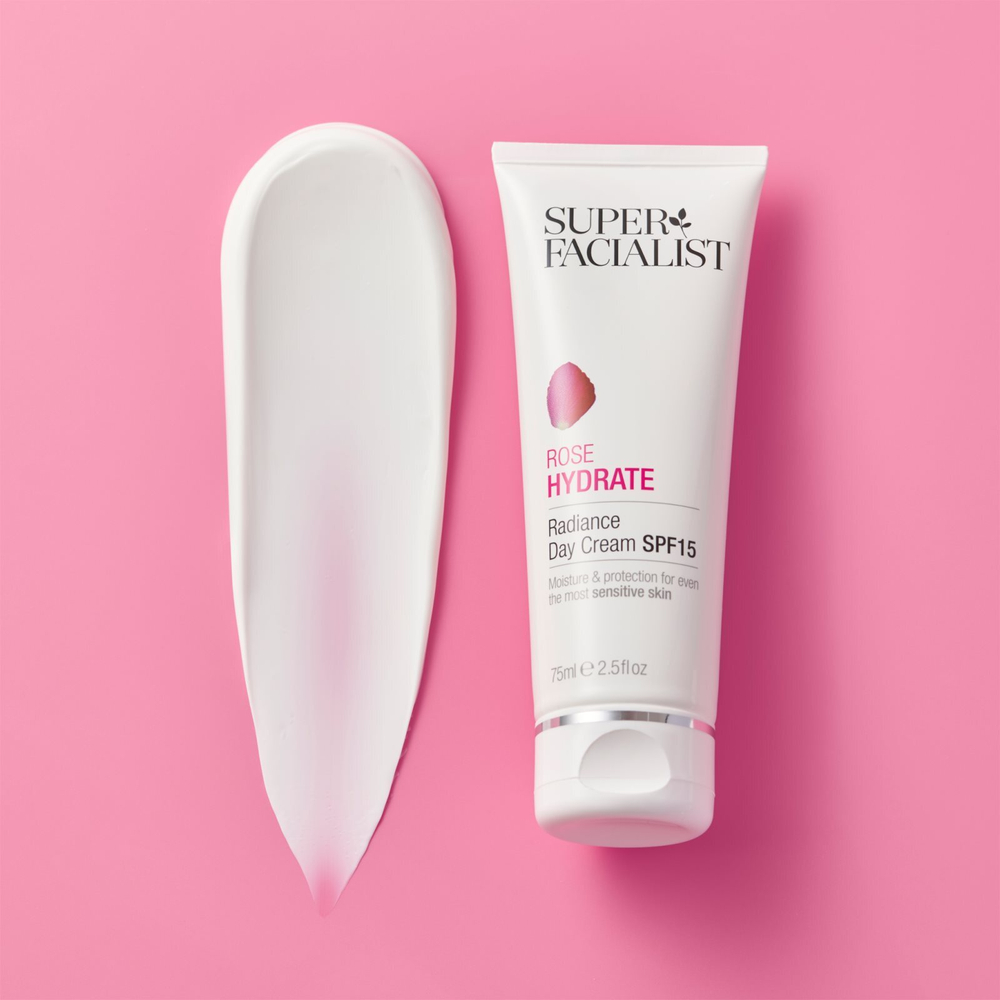 Super Facialist Rosehip Hydrate - Увлажняющий и защитный дневной крем SPF 15 /   75  ml  / GTIN 5060191556095