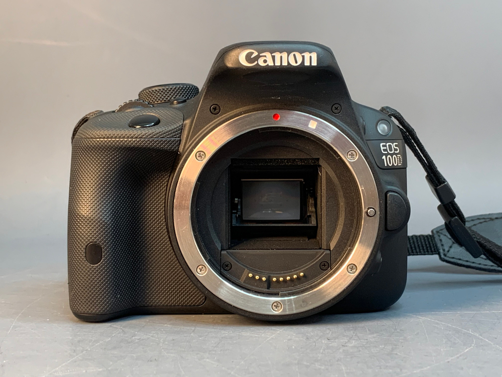 Canon 100D Kit 18-55mm 5000 кадров