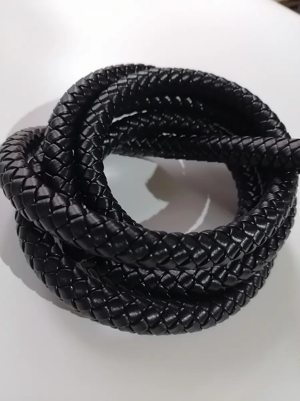 Шнур кожаный плетеный