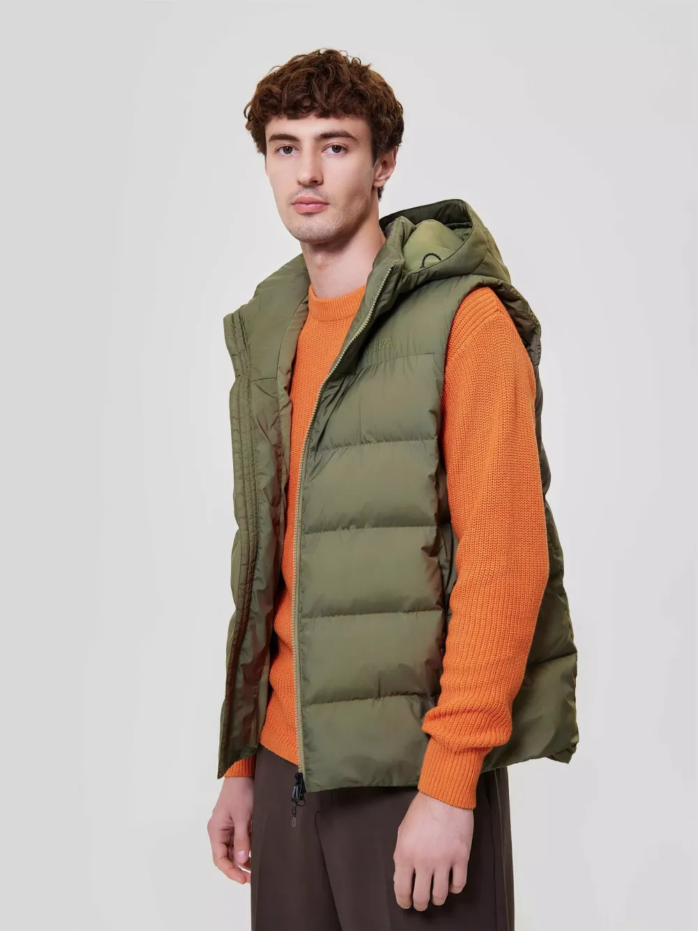 Жилет мужской СУТАЙ (SUTAI) NORPPA лавровый лист