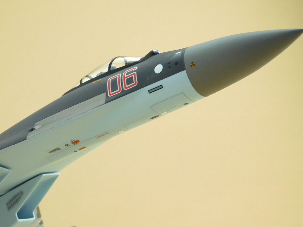 Модель самолета Су-35С (М1:48, ВВС России, 06, Графит)