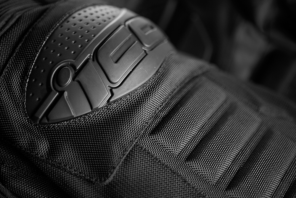 Мотокуртка - ICON OVERLORD RESISTANCE (текстиль, черная)