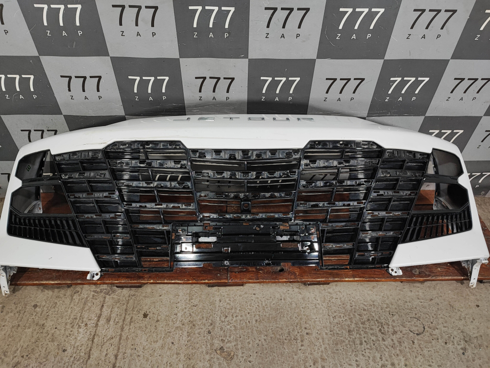 Бампер передний + Решетка Jetour Dashing 22-нв Б/У Оригинал F162803501CA