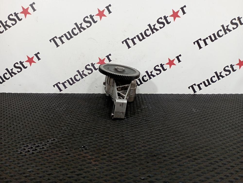 Насос масляный 2017г