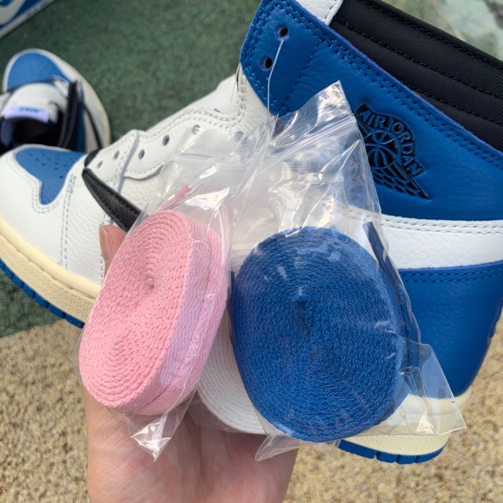 Air Jordan 1 High Travis Scott x fragment