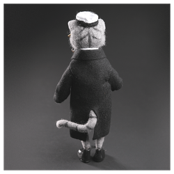 Валяная игрушка «Кот Адмирал»