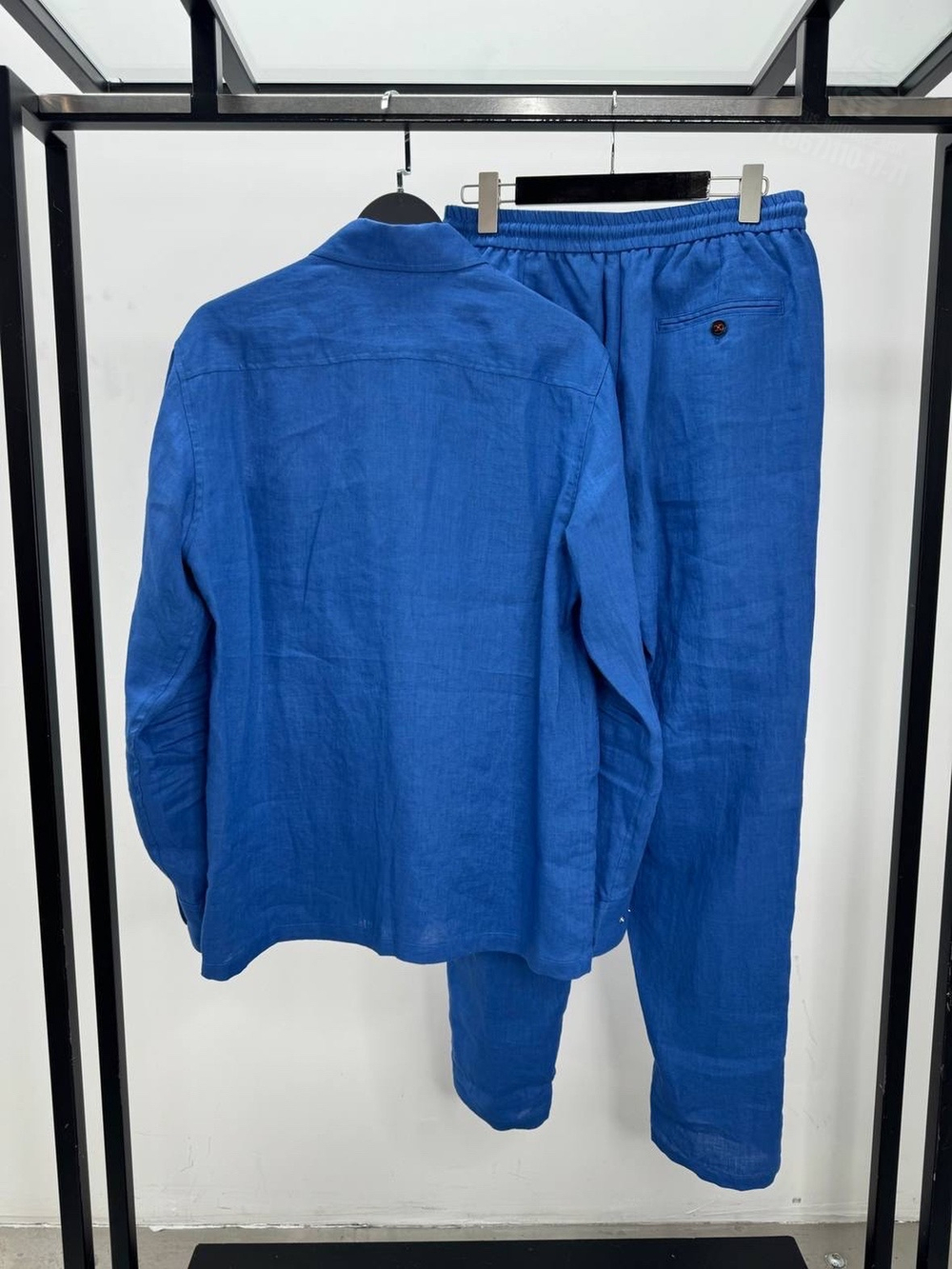 Льняной костюм Kiton