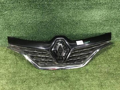 Решетка радиатора Renault Kaptur (2016-2020)