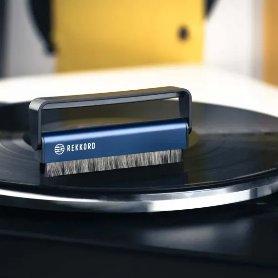 Rekkord Audio Record Brush Blue