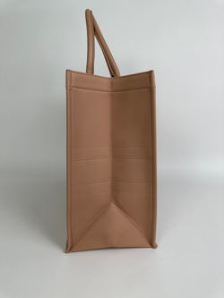 Сумка Christian Dior Book Tote Leather