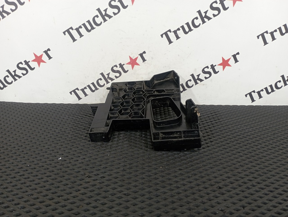 Кронштейн крепления торпедо