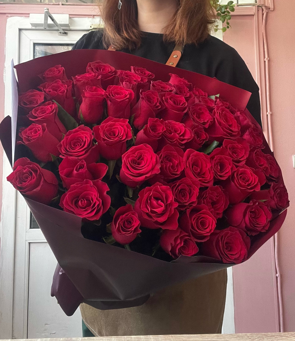 Букет из 51 красной розы 50см