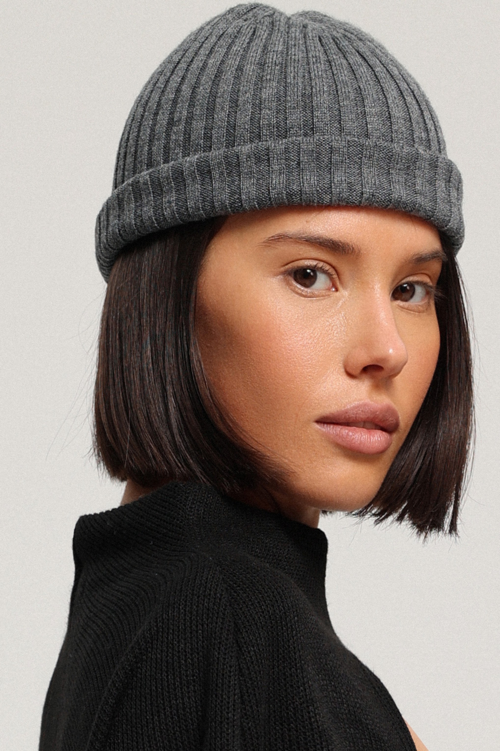 Шапка тонкая