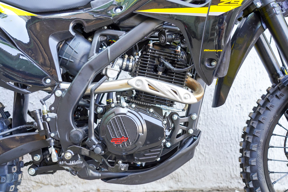 Кроссовый мотоцикл BSE Z9 Yellow Metallic (015)