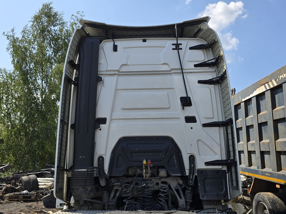 Кабина в сборе 1-ой комплектации 2023 год.