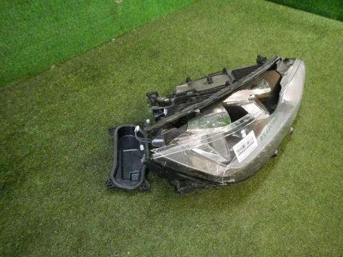 Битая Фара правая VW Passat B8 (2014-2020) LED