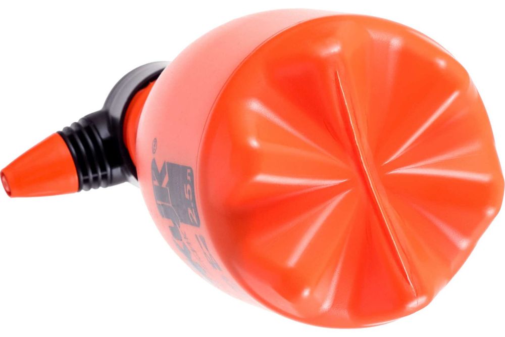 Опрыскиватель садовый ручной Жук Классик ОП-205, 2,5 л 2417-00