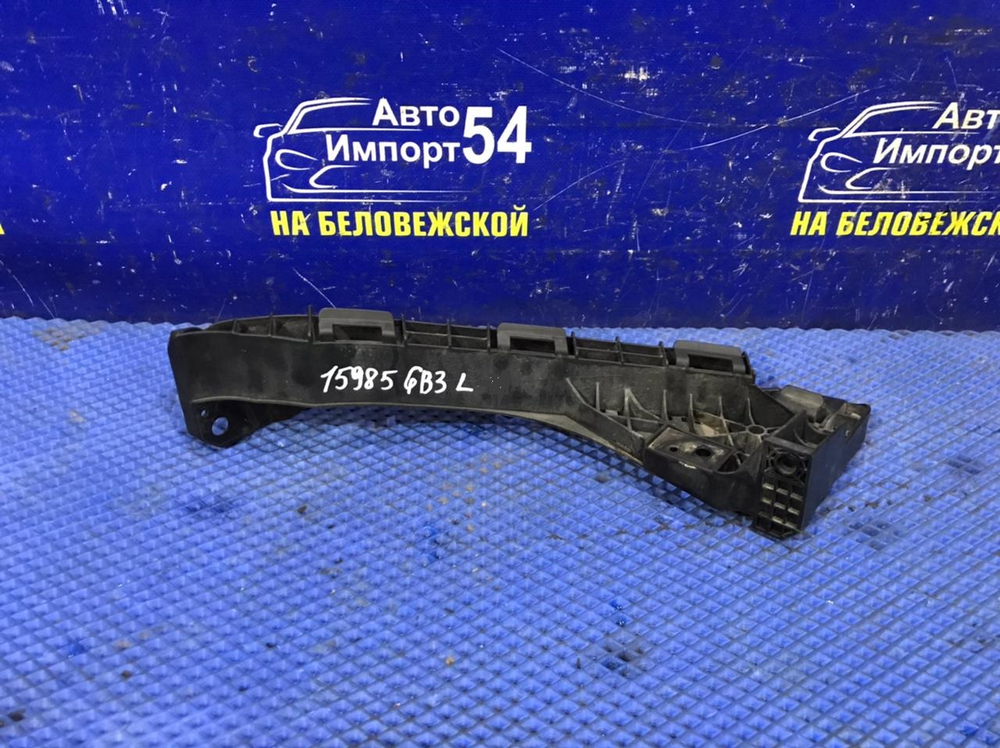 Планка под фару левая Honda FREED SPIKE 2010-2011