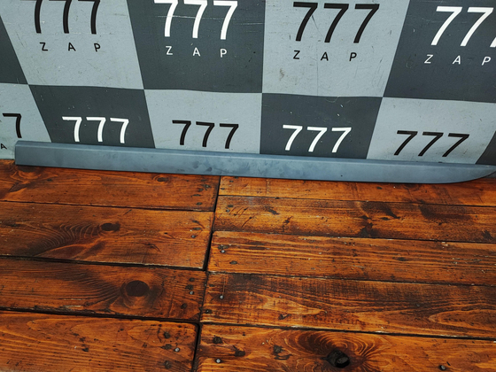 Молдинг двери передней левой Opel Corsa D Новый Оригинал 13270136