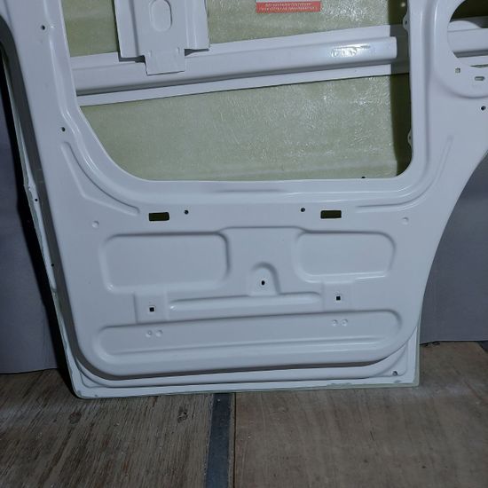 Дверь передняя левая (водительская) для Mercedes Sprinter W906/ VW Crafter