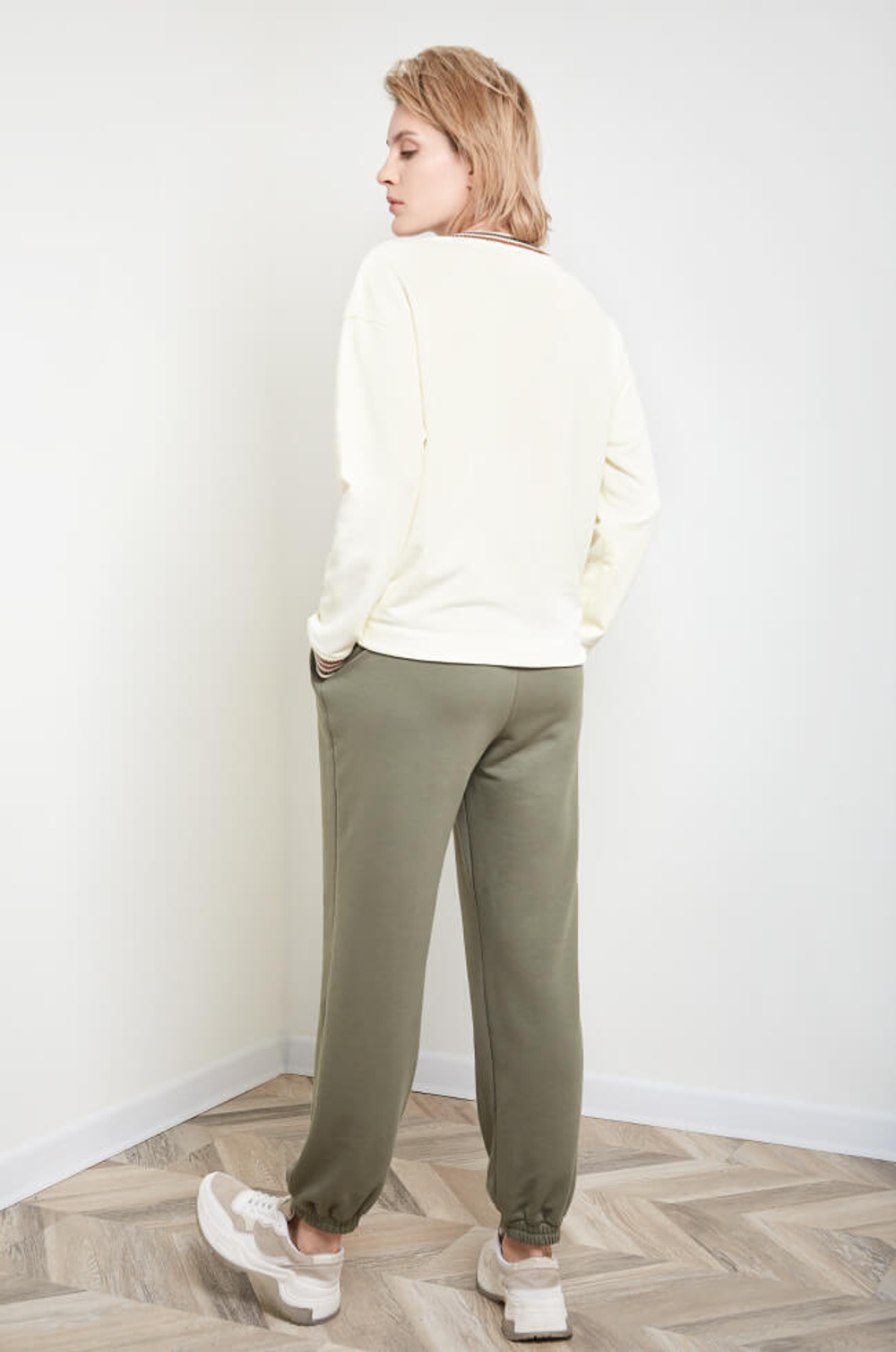 3842 Брюки женские (хаки)