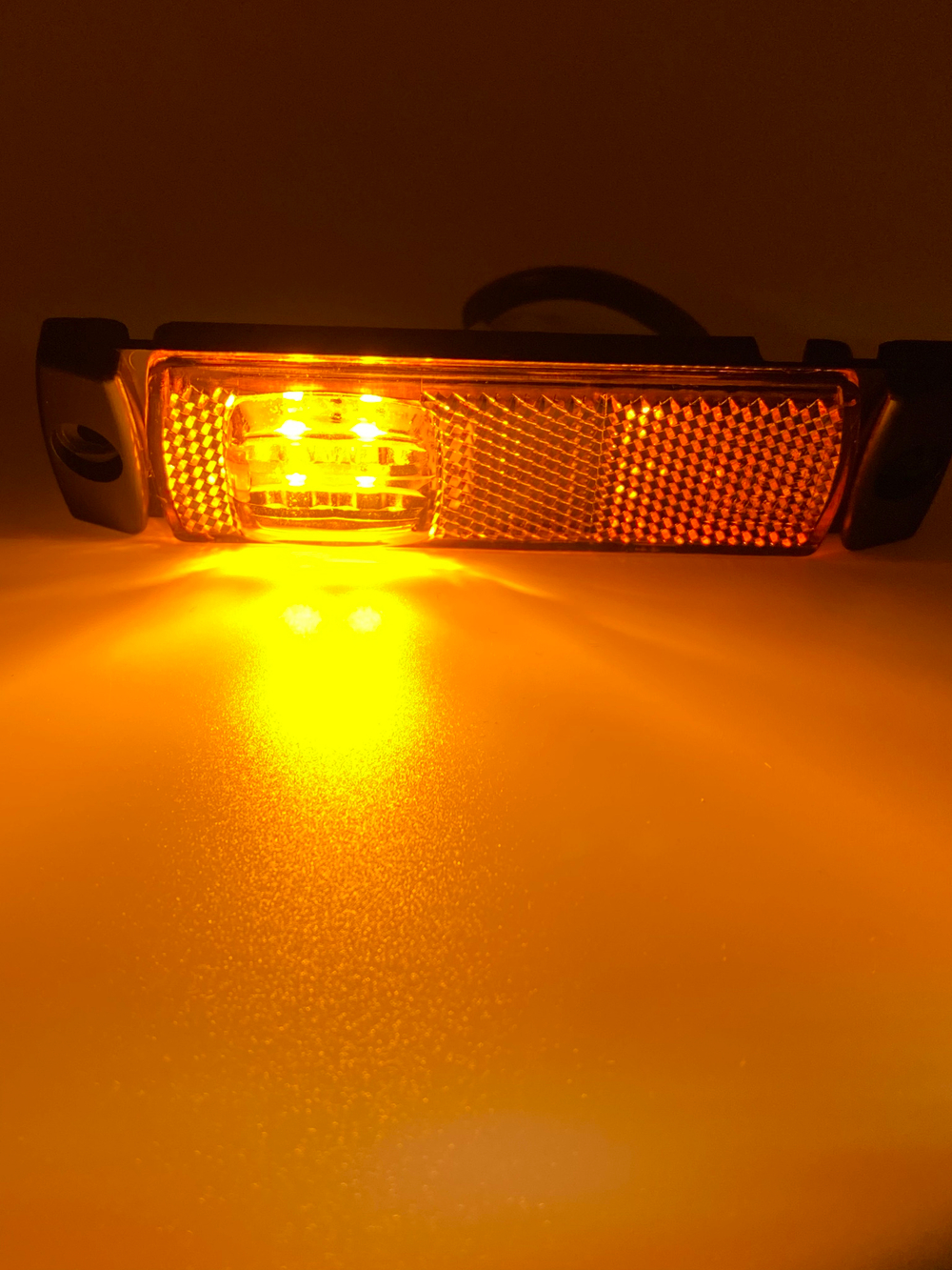 Фонарь габаритный светодиодный Fristom FT-018 Z LED желтый, (1 шт.)