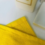 Полотенце махровое 70*120см «Comfort» цвет канареечный 03-010, плотность 300гр/м2 TJ, с петелькой-подвесом