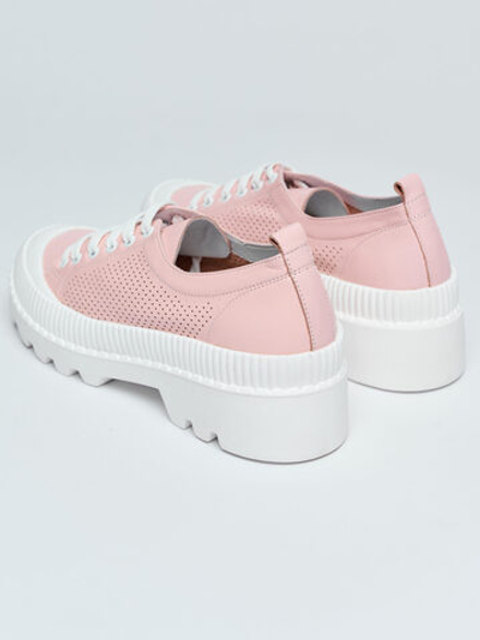 Лоферы из перфорированный кожи