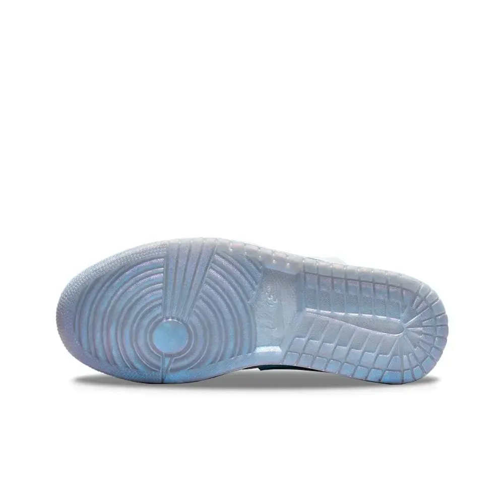 Женские кроссовки Air Jordan 1 Low SE 'Dare To Fly' FB1874-101