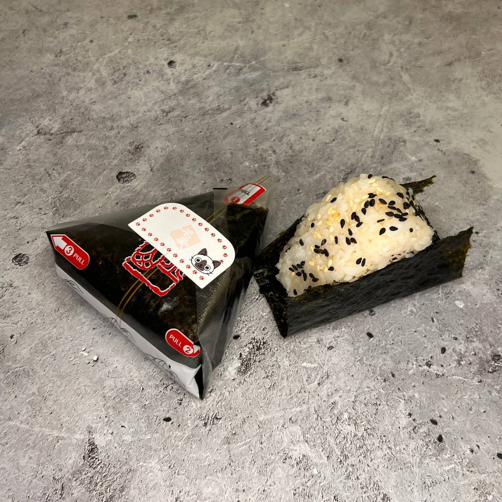 Онигири с тунцом🌶