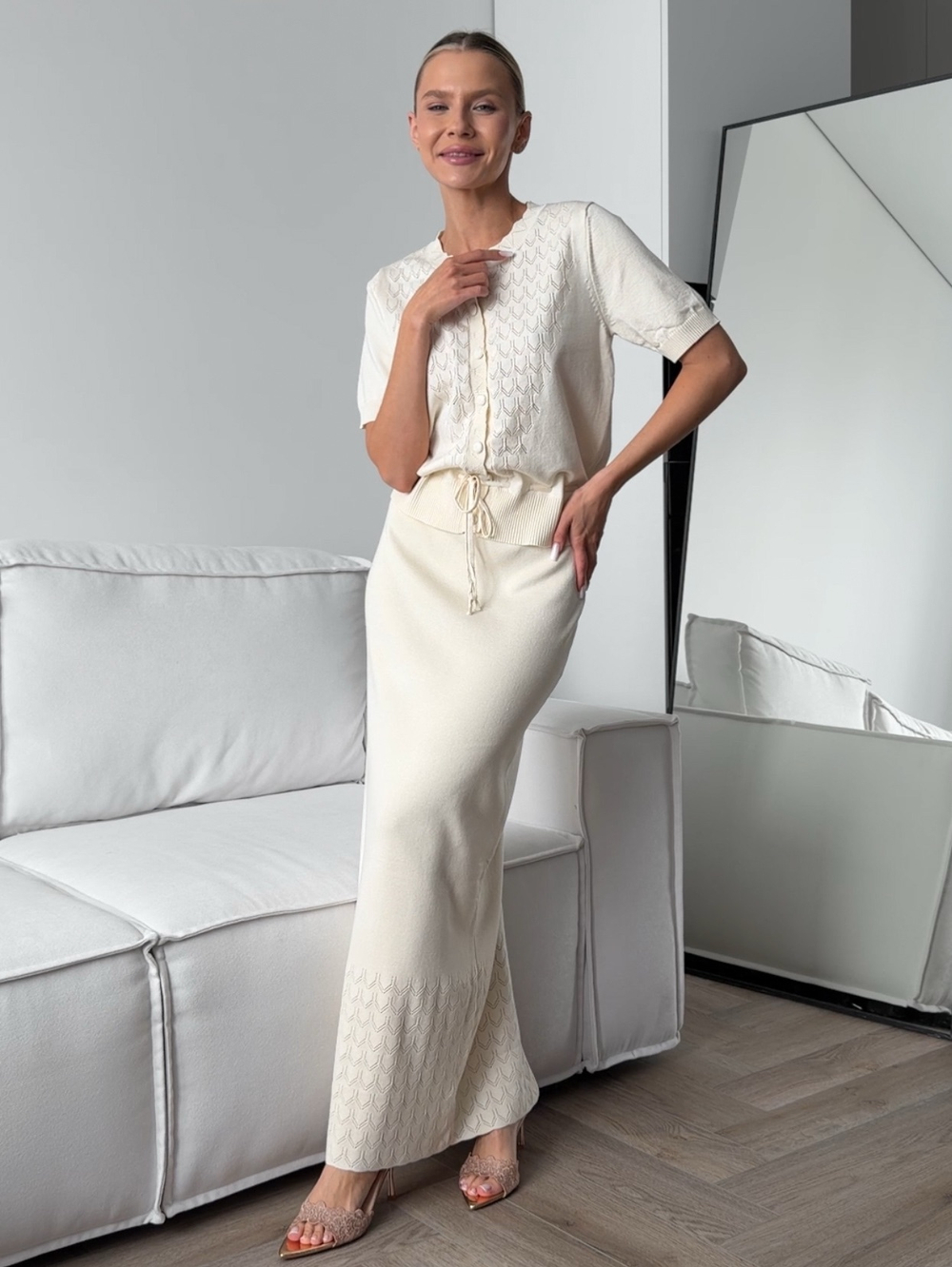 Комплект вязаный, ажурный, длинная юбка и топ на пуговицах